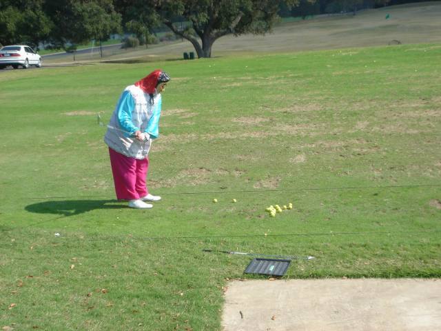 2005/10(Oct)/04(Halloween-Golf)/640x480_2005-10-30 11-32-18.JPG